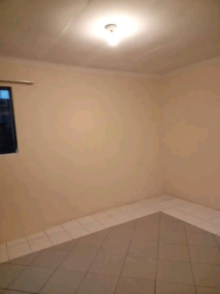 Room available for rental for r1400 at  ext 3  in Chiawelo