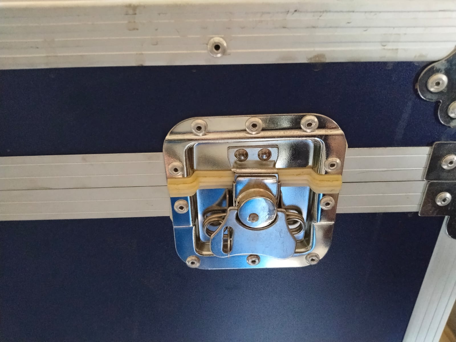 🌟 large chest for sale – heavy-duty sto  in Johannesburg