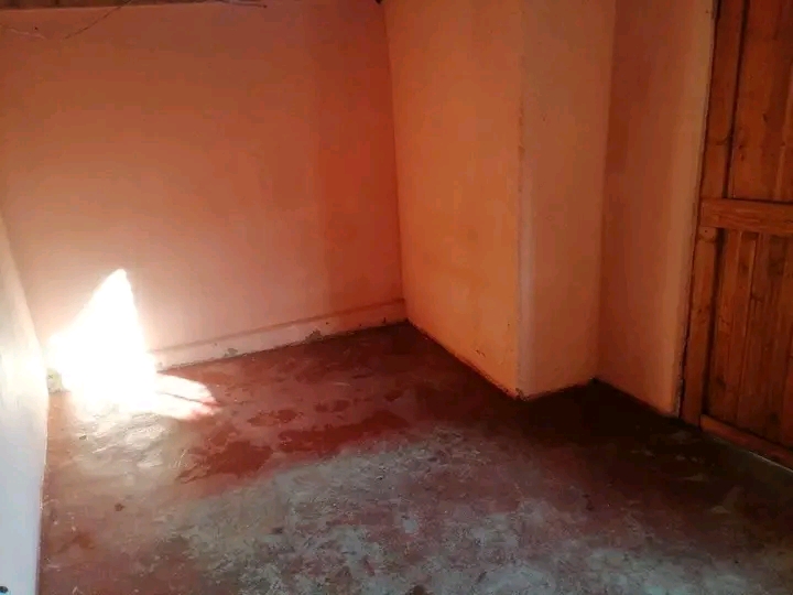 Room to rent available ivory 3 ema 11 r900 el  in Ivory Park