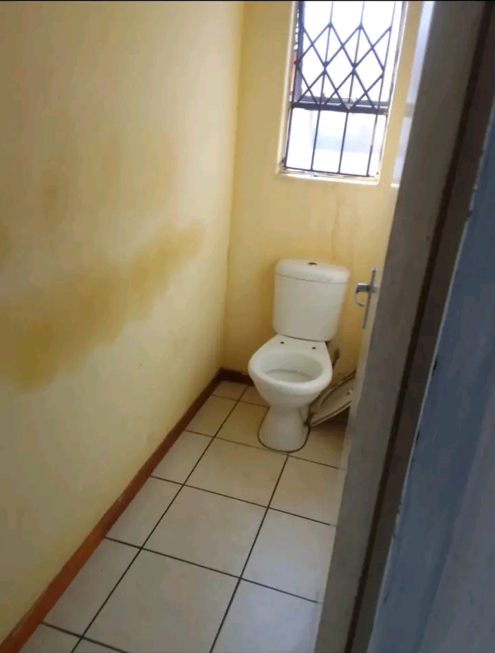 Available now!!! 
house to rent
r 6 000 mon  in Birch Acres