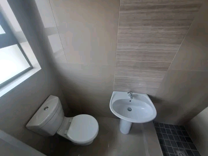 Newly built bachelor to rent at ext 36  price  in Olivenhoutbosch