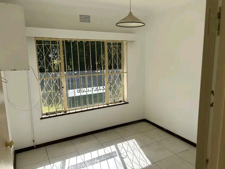 Renovated room to let on linden road in a sec  in Bramely