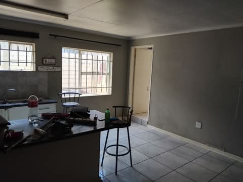 1 bedroom cottage rental 
*on-going renovati  in Clayville