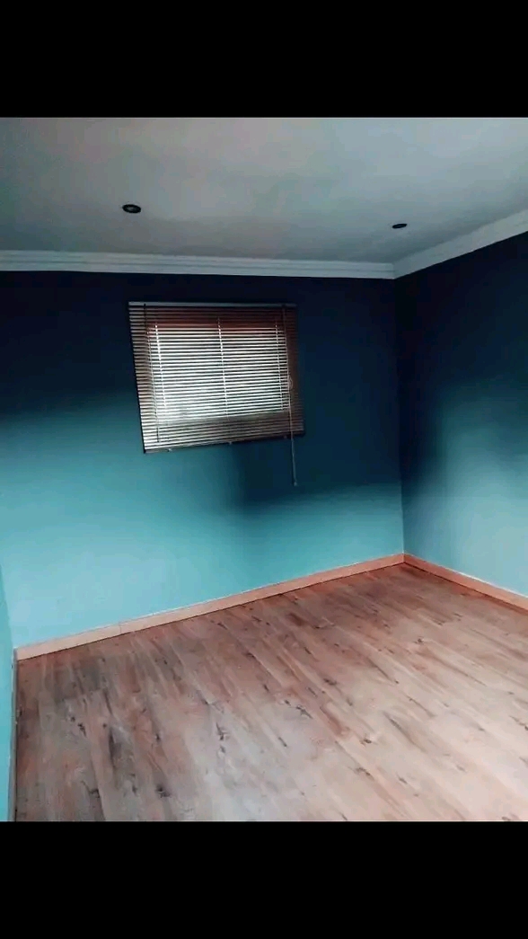 Big room near hector peterson museum & phomol  in Orlando West