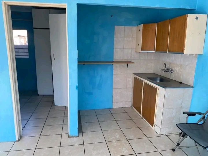 Available immediate.
cozy granny flat perfec  in Boksburg