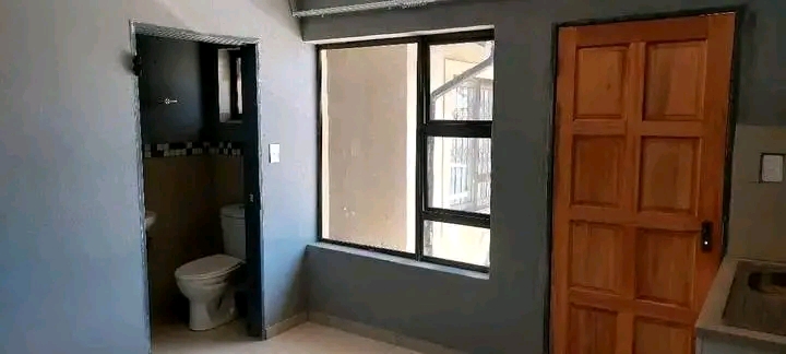 Ext 5
bachelor available 
no parking 

27  in Ebony Park