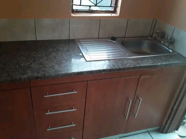 One bedroom en-suite to let - ext 16

r2 90  in Protea Glen