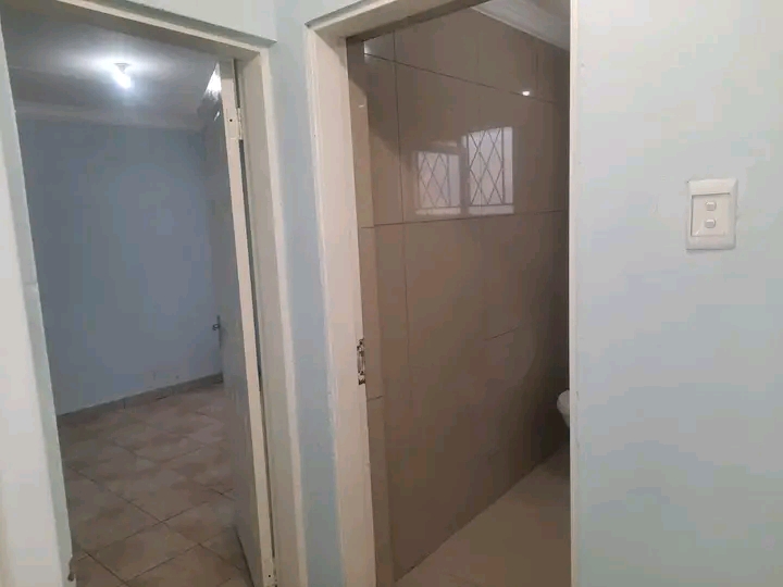 Ensuite is available for rental 
parking is   in Diepkloof