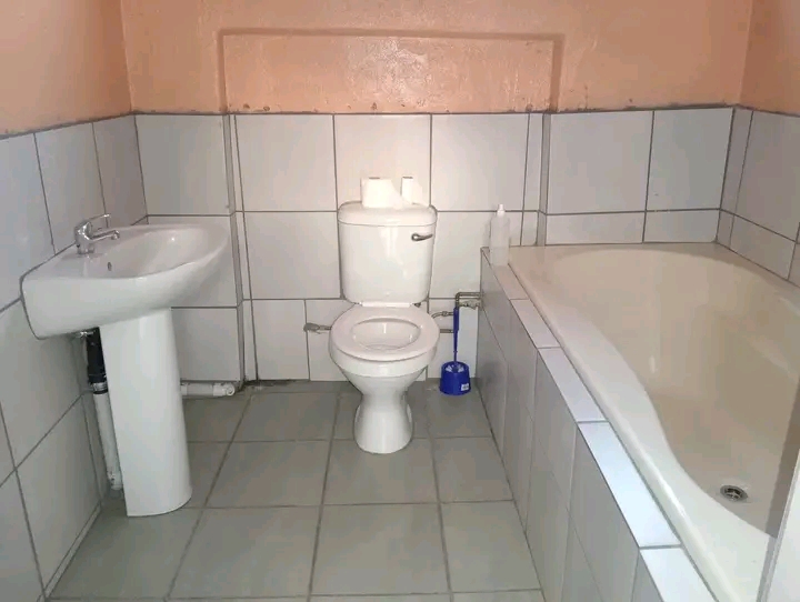Standard room available at  tsoaing street ex  in Chiawelo
