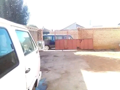 🏡 standard room to rent in ext 4, soweto �  in Protea Glen