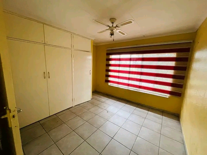 3 bedrooms duplex apartment with built in cup  in Clayville