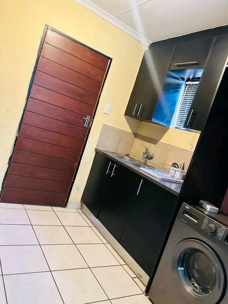 House for rent in ext 9. rental: r5,500 per m  in Protea Glen