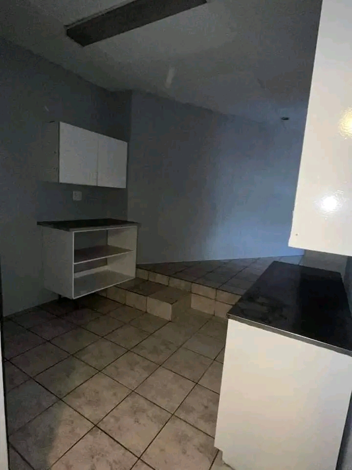 2 bedroom cottage to let in gerdview
good da  in Germiston