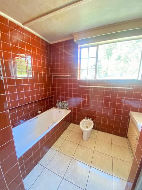 Beautiful 1 bedroom cottage separate dining a  in Randburg