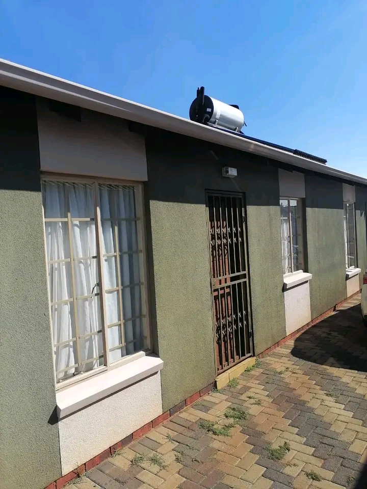 A 3 bedroom house available for rental
- ful  in Sky City