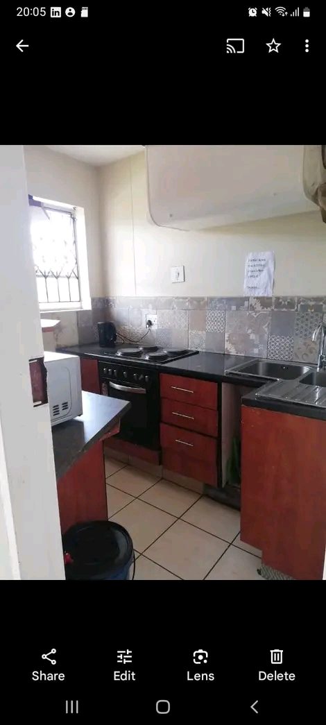 Room to rent around  pretoria
aqua villa fla  in Sunnyside