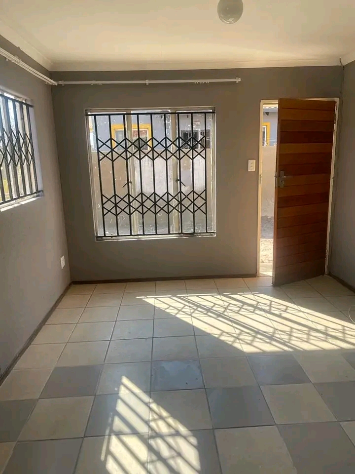 2 bedroom house available at ext 27.pre paid   in Protea Glen