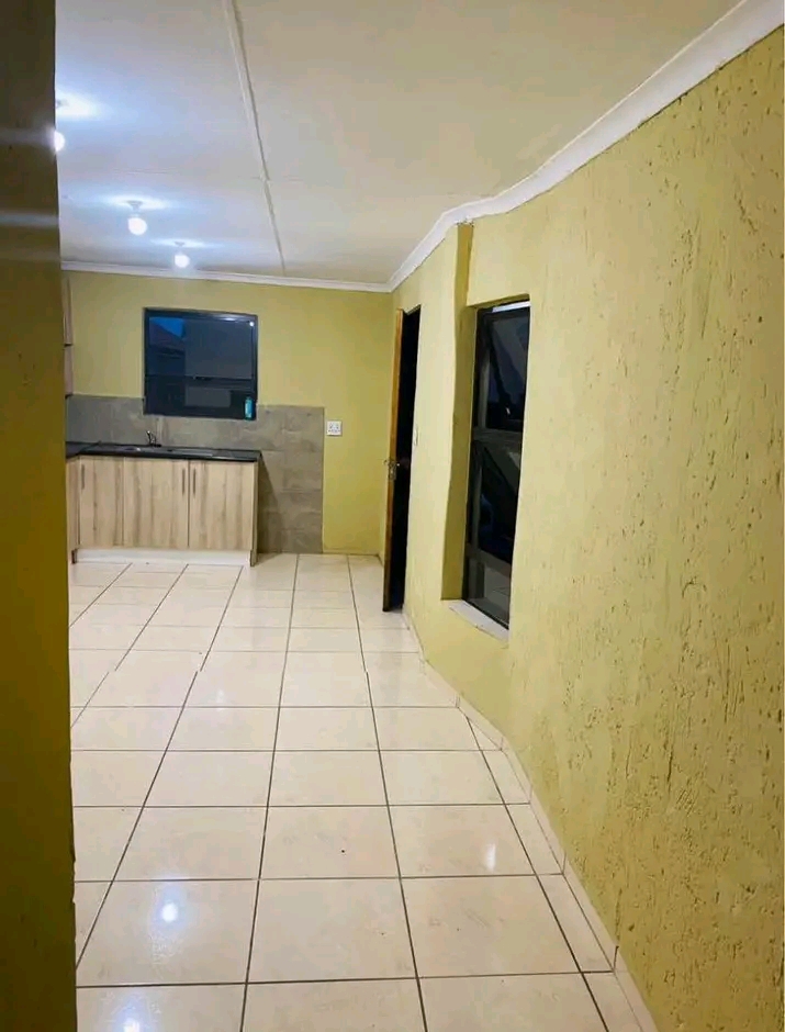 A very spacious bachelor unit to rent at ext   in Protea Glen
