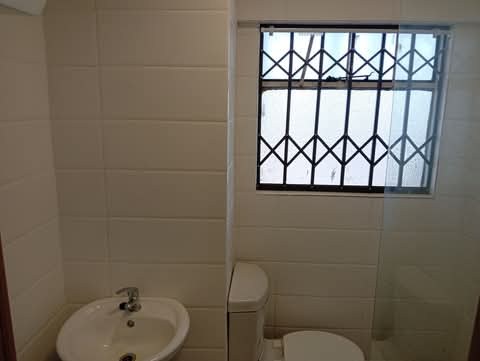 1 bedroom flat to rent max 3 people 
highris  in Berea