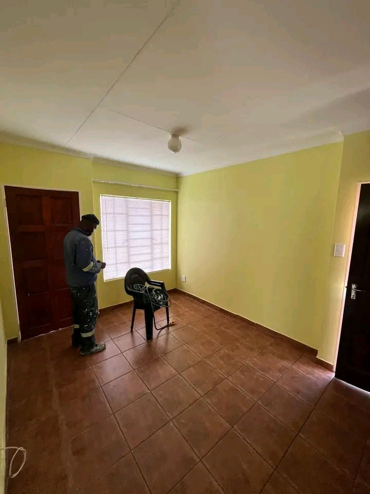 2 bedroom standalone available in ext 10 
re  in Cosmo City