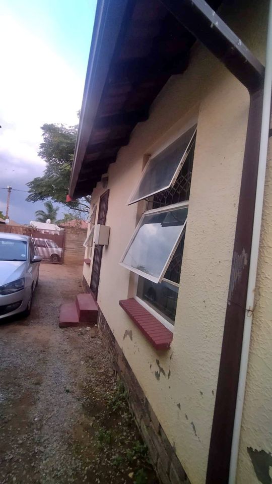 House for rent available immediately ,2 bed h  in Cosmo City