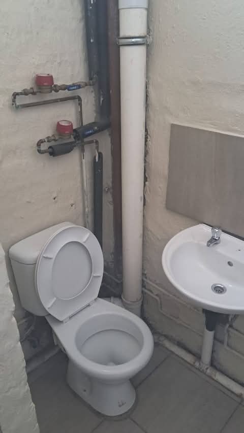 Free uncapped wifi now available
>>>short-te  in Maboneng