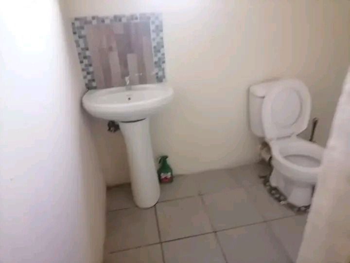 Garage size en-suite room to rent at ext 24.  in Protea Glen