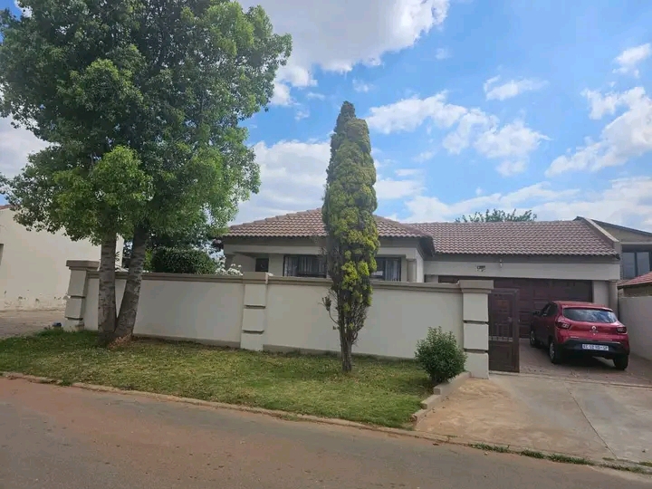 This house consists of 3 fitted bedrooms, a m  in Birch Acres