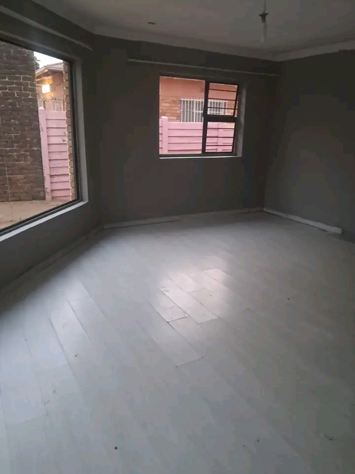 Hi everyone.  this beautiful ,very clean and   in Towerby