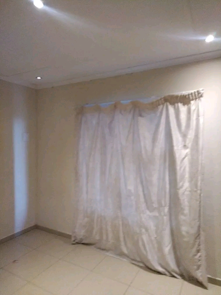 House for rental in cosmo city ext 10 

3 b  in Cosmo City