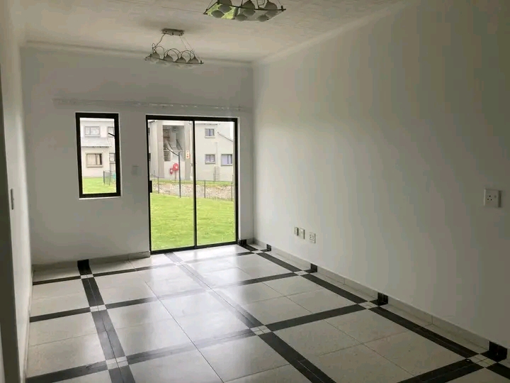 2 bedroom apartment available for rental. r69  in Noordwyk