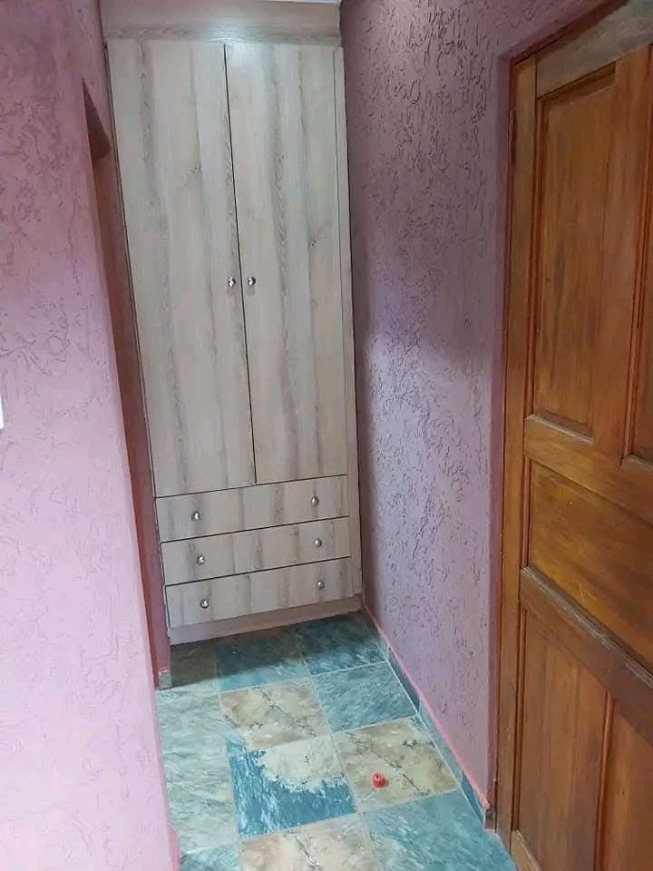 There is a bachelor  ensuite room available a  in Kagiso