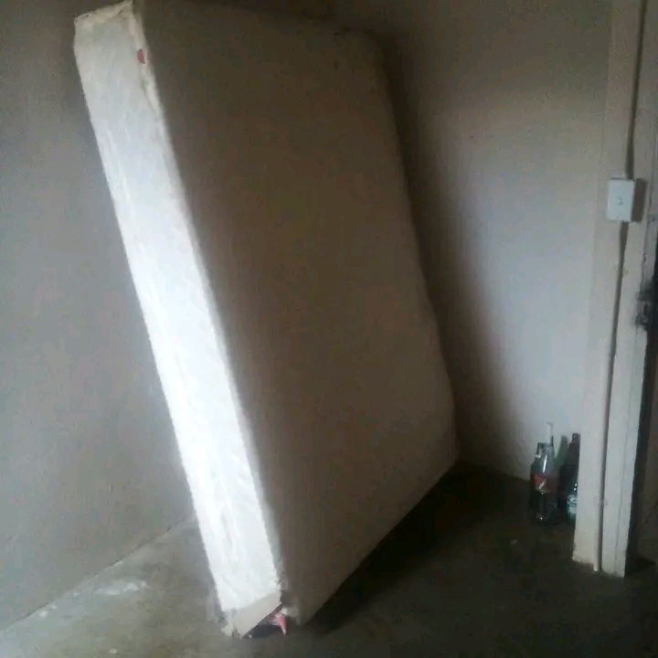 Flat to rent still available  at ext 11 next   in Kliptown