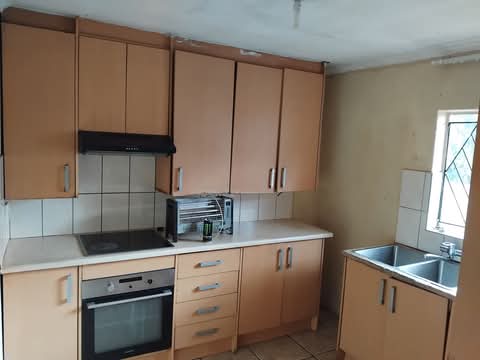 2 bedroom house rental 
key details 
- rent  in Tembisa