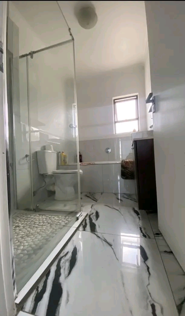 2 bedroom apartment to let
r8,500 pm
featur  in Beverly