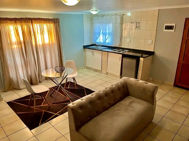 Beautiful and very big fully furnished bachel  in Midrand