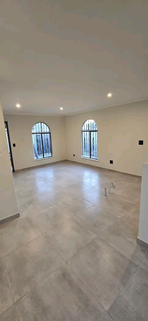 3 bed 1 bath house available for rent.
rent   in Alexandra