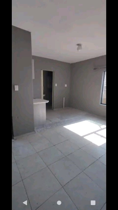 Rental moletsane bachelor with ensuit and sin  in Molestane