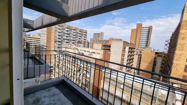 Exclusive offer on bachelor apartments
locat  in Hillbrow