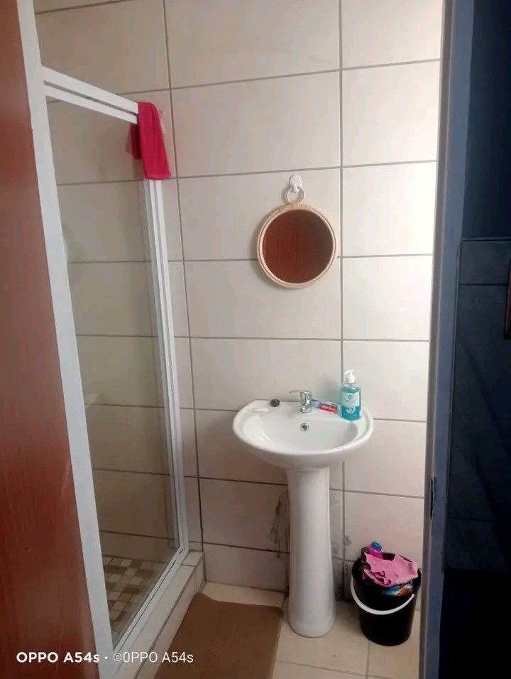 Cottage available to rent from 1 may , ext 7   in Cosmo City
