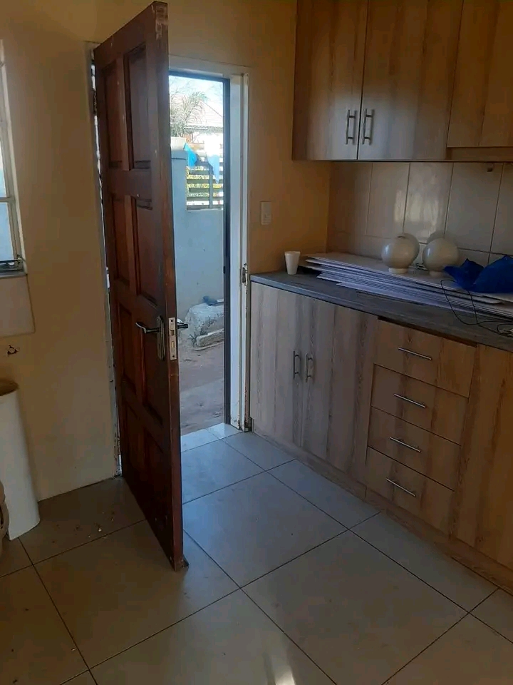 3 bedroom house 
cosmo city ext 10 

you e  in Cosmo City
