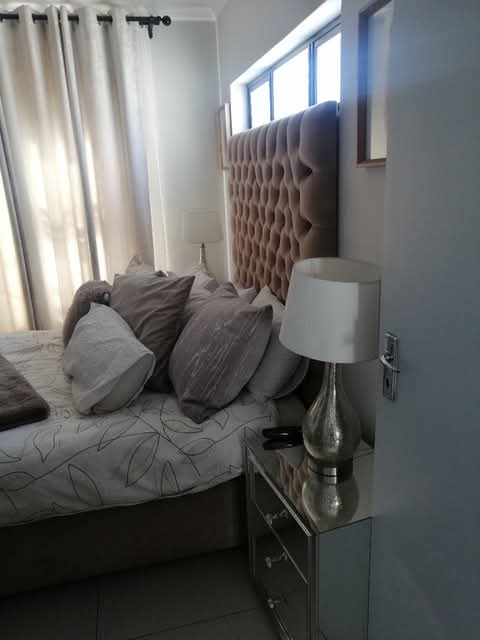3 bedroom house with a swimming pool availabl  in Centurion