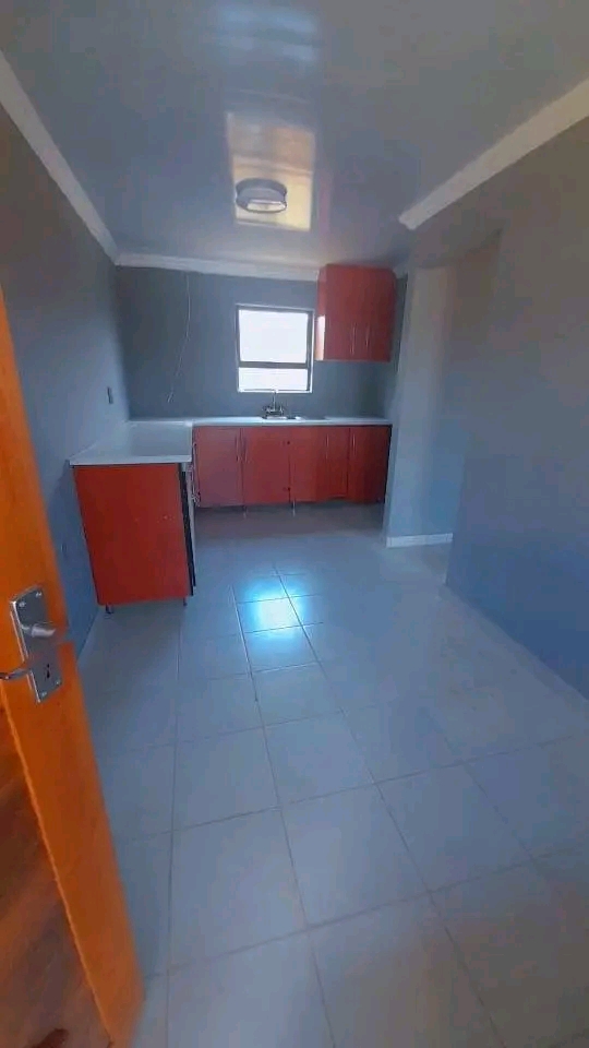 3 new bachelor pads available:
location: ext  in Protea Glen