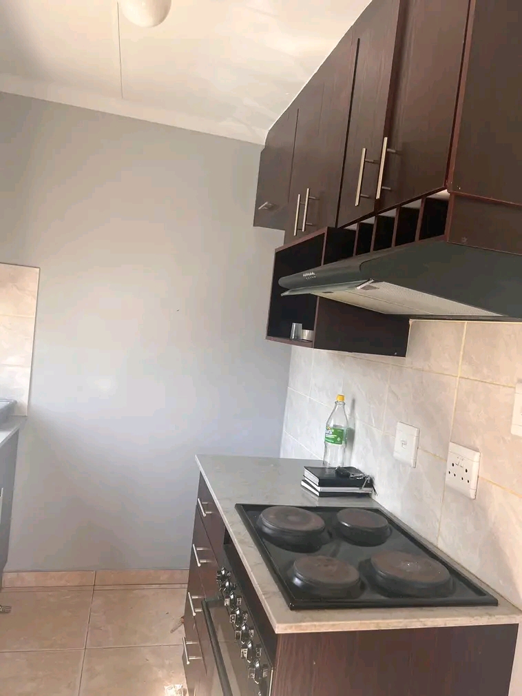 2 bedroom house  to rent ext 8
own yard not   in Cosmo City