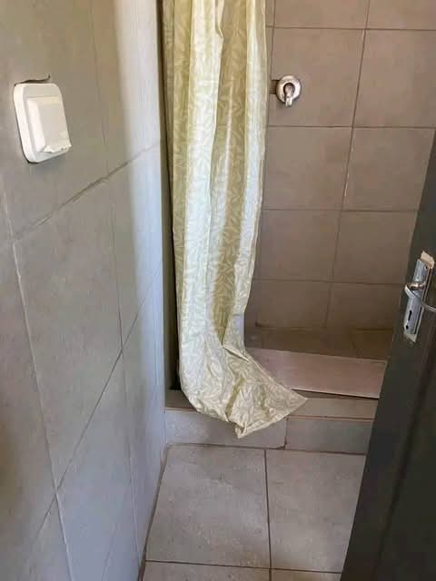 Outside room to rent near town for r2,000
yo  in Vanderbijlpark