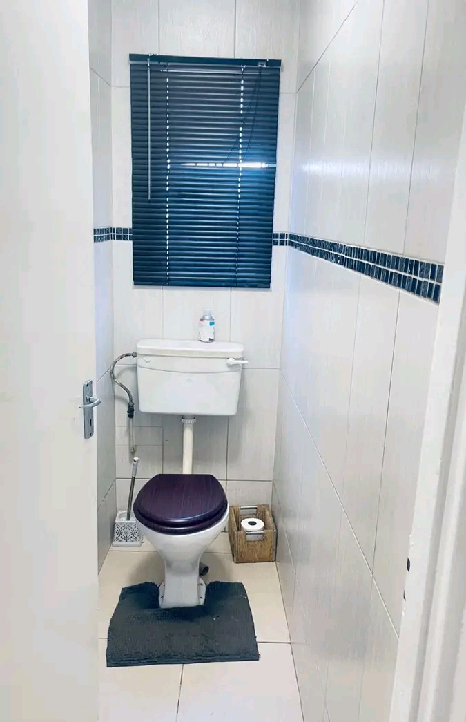 3bedroomed house available to rent
area: eas  in Vosloorus