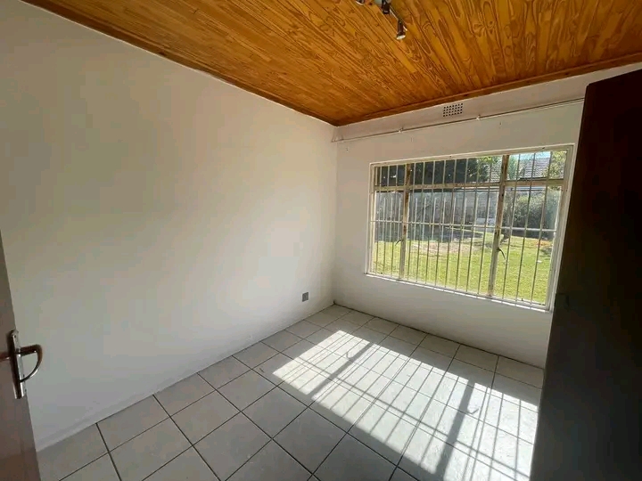 Super large home to let in esther park this h  in Esther Park