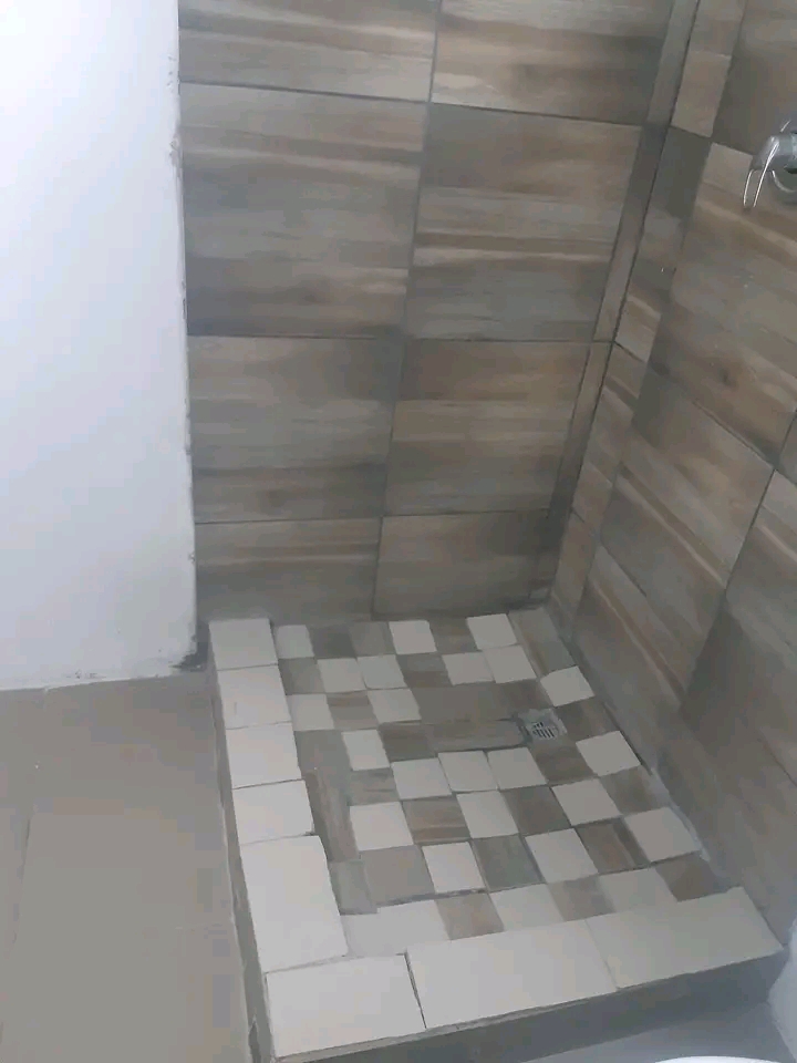 Bachelor room to rent in extension 6 parking   in Ebony Park