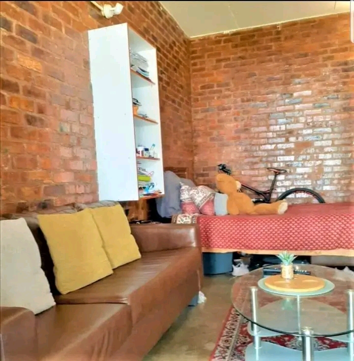 Adress 260 main street,
craftsmanship apartm  in Maboneng