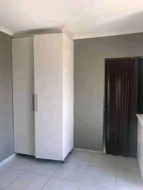R3300 rent
r1500 deposit ( payable in 2 mont  in Clayville